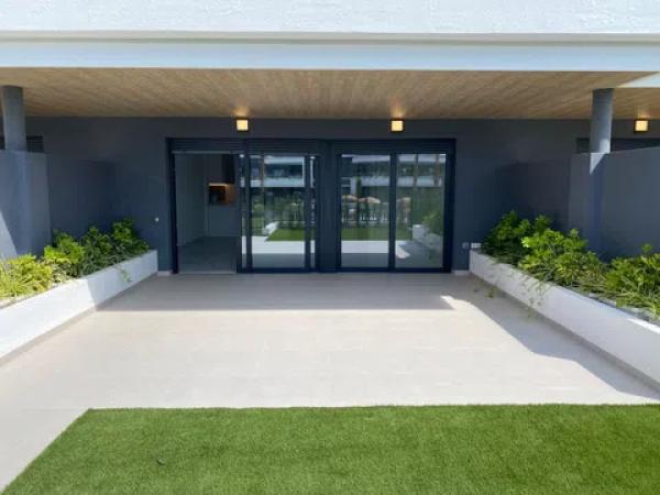 Venta de piso en Barrio La Siesta - El Salado - Torreta, Torrevieja
photo 1