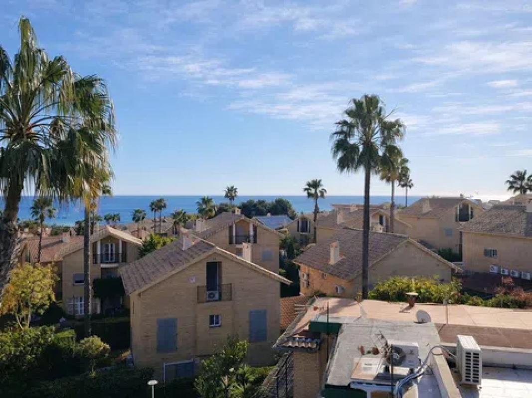Sale of townhouse in Calle del Albatros, 3 NUMERO , Alicante photo 1