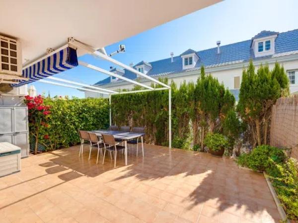 Sale of flat in Calle Mar Rojo, 11, Torrevieja
 photo 1