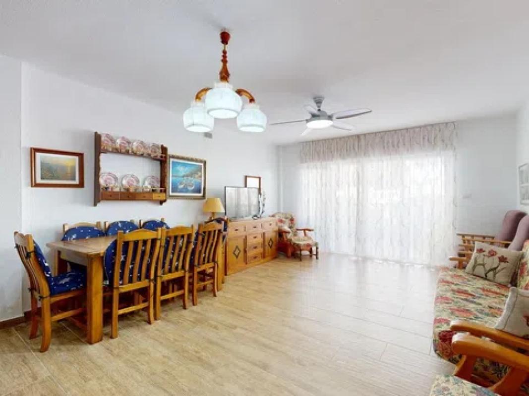 Venta de chalet adosado en  Calle Brisamar , Pilar de la Horadada photo 4