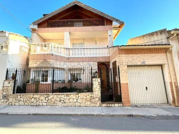 Chalet adosado photo 1