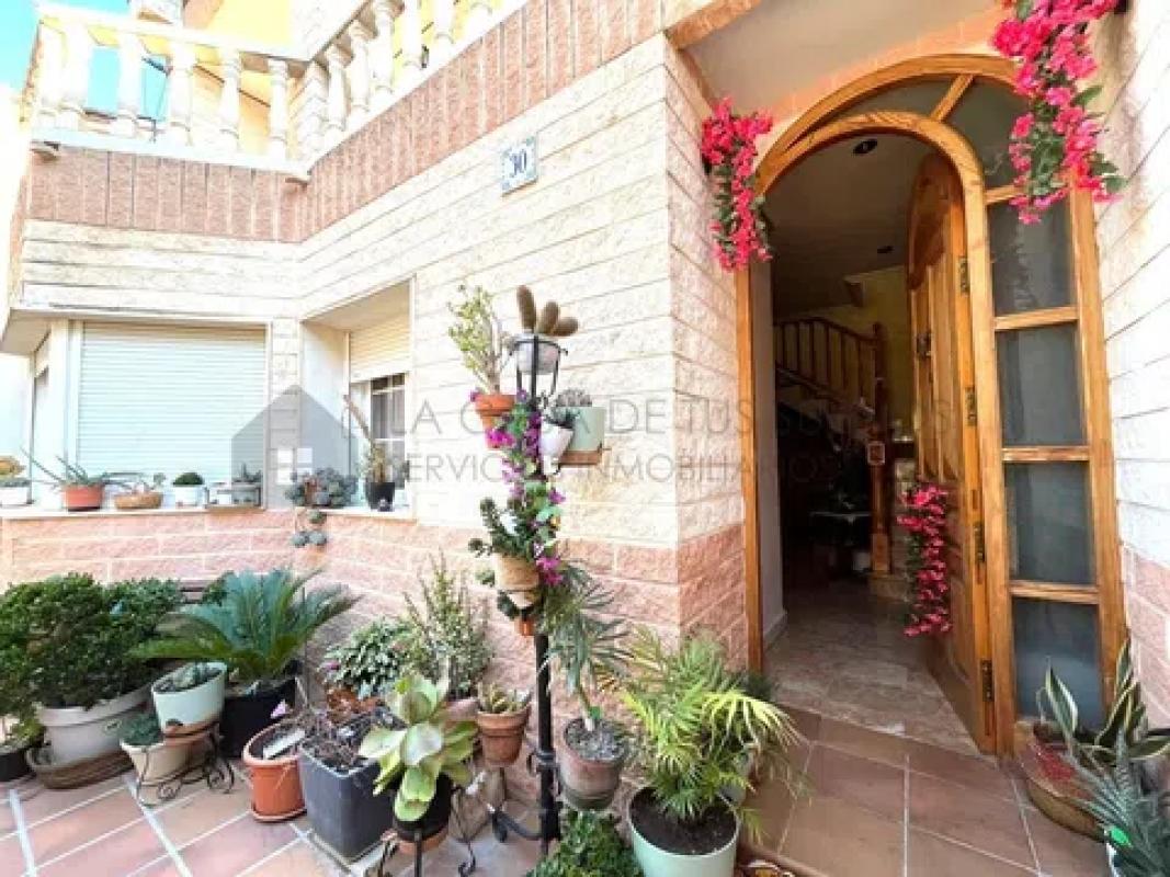 Venta de chalet adosado en  Pinoso , Pinoso photo 5