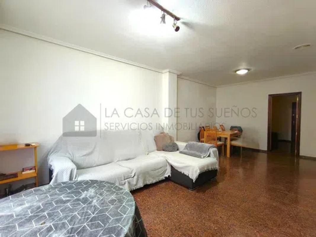 Venta de chalet independiente en Plaza Castelar - Mercado Central, Elda
photo 3