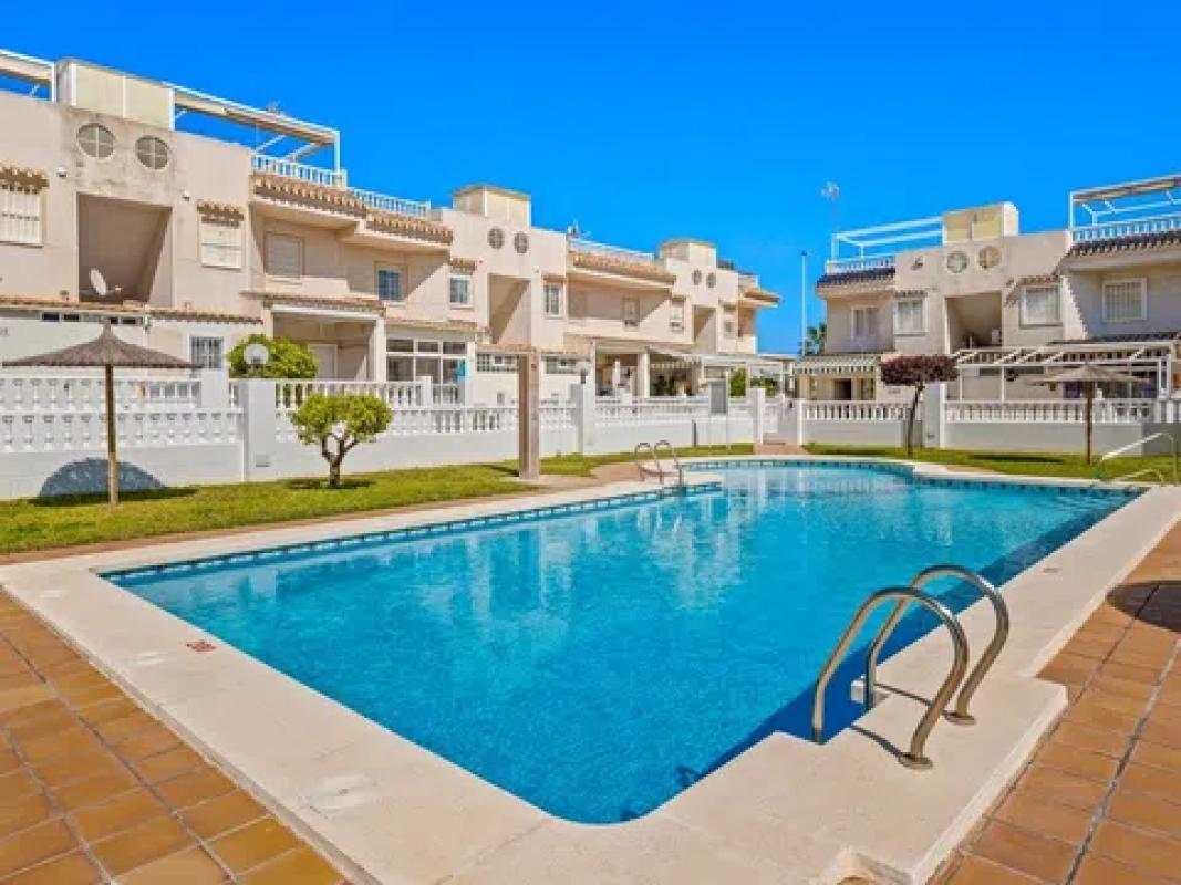Продажа квартиры на Avenida de Corcega, 212, Торревьеха
photo 2