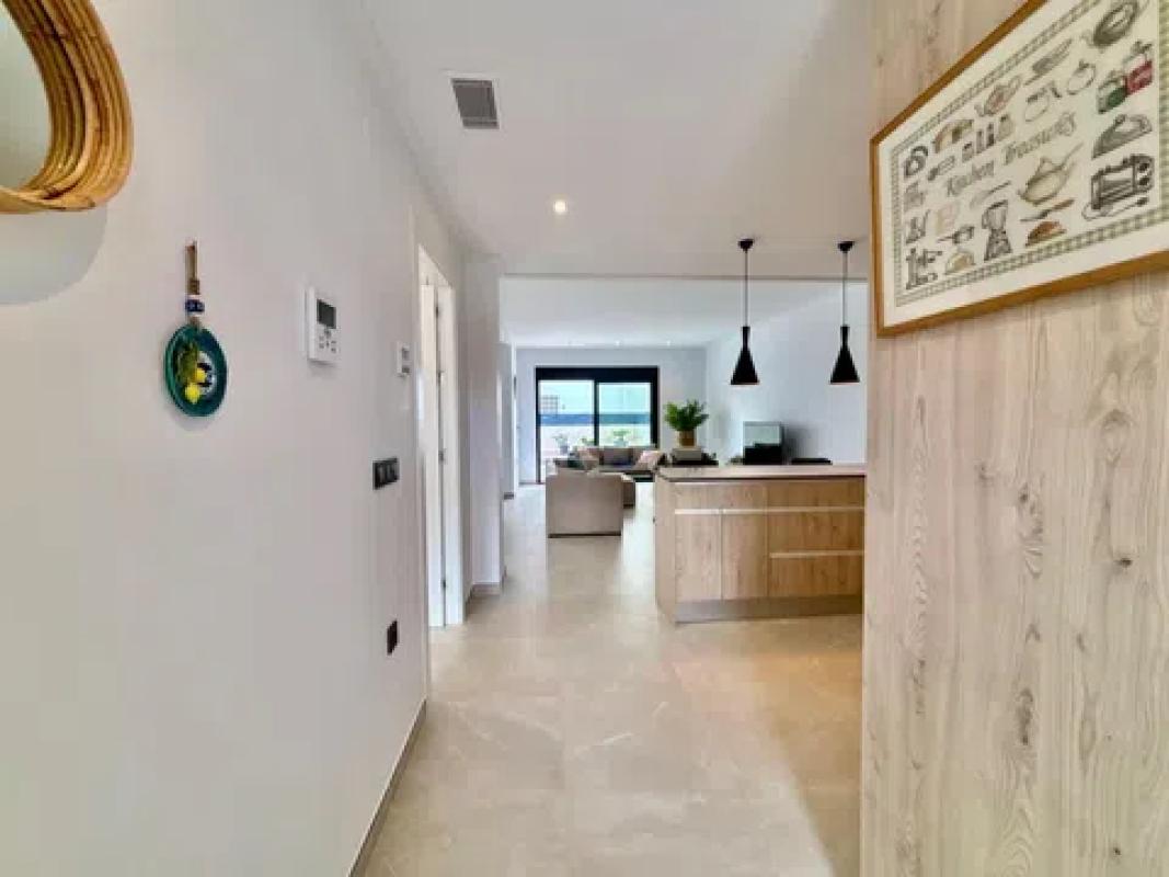 Venta de chalet adosado en  Calle Pais Valenciano s/n , Benijofar photo 5