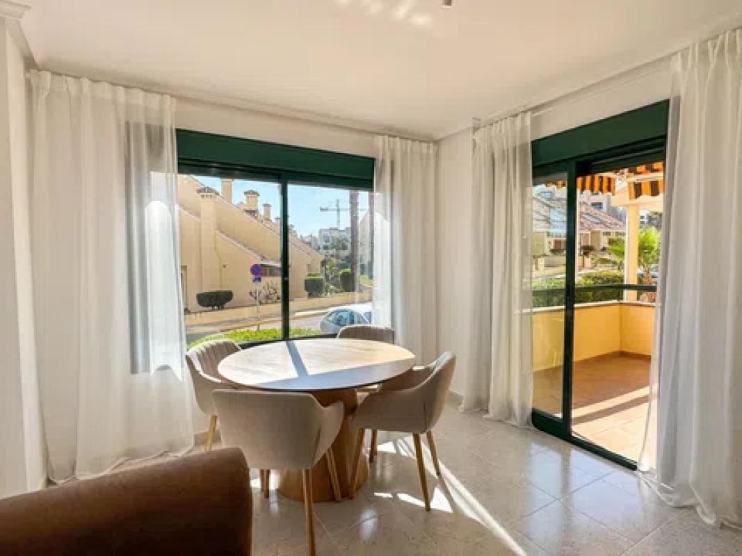 Venta de piso en Barrio Lomas de Campoamor, Orihuela
 photo 2
