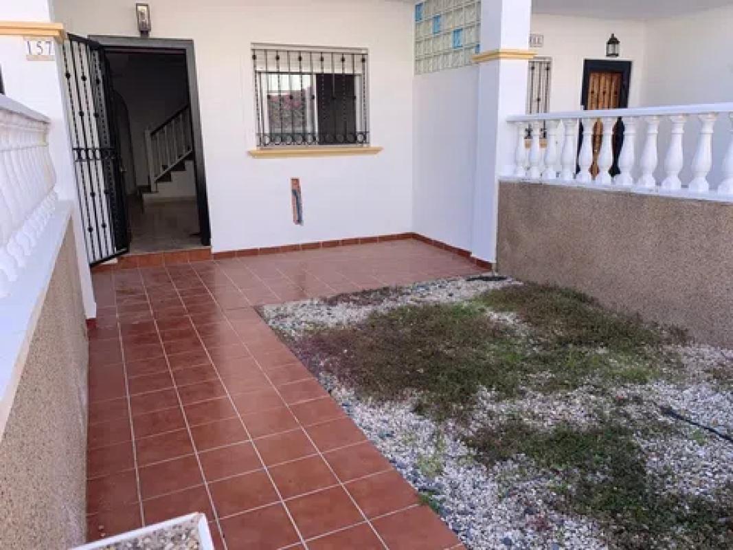 Venta de chalet adosado en Calle Abdelacies , Orihuela photo 2