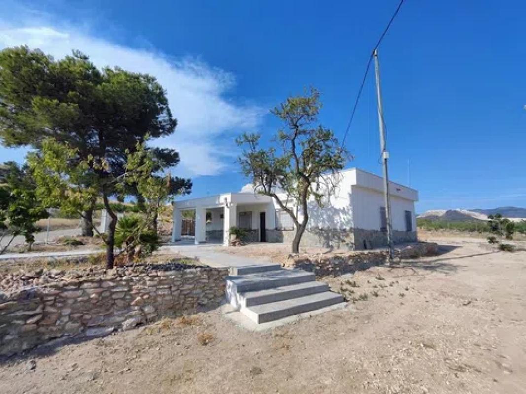 Venta de finca rústica en Calle los Sauces , Algueña photo 1