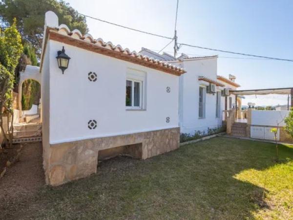 Casa independiente en calle de la Salvia, 24 thumbnail 2