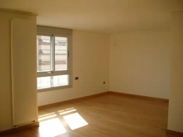 Продажа квартиры на Avenida Oscar Espla, 3, Аликанте / Алакант
 photo 1