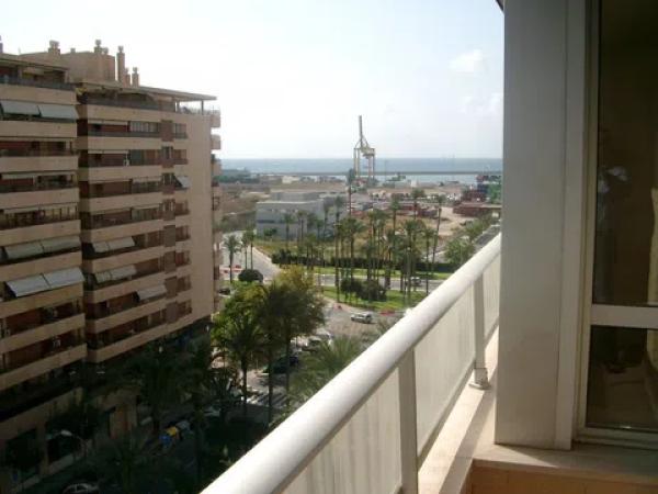 Продажа квартиры на Avenida Oscar Espla, 3, Аликанте / Алакант
 photo 4