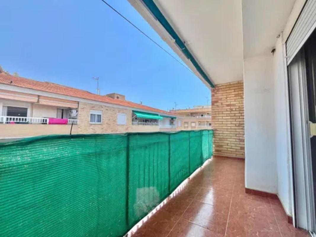 Продажа квартиры на Barrio Las Piscinas Naturales, Торревьеха
photo 1