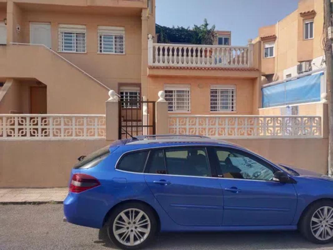 Продажа таунхауса в  Calle Aragón, 30 , Гран-Алакант photo 4