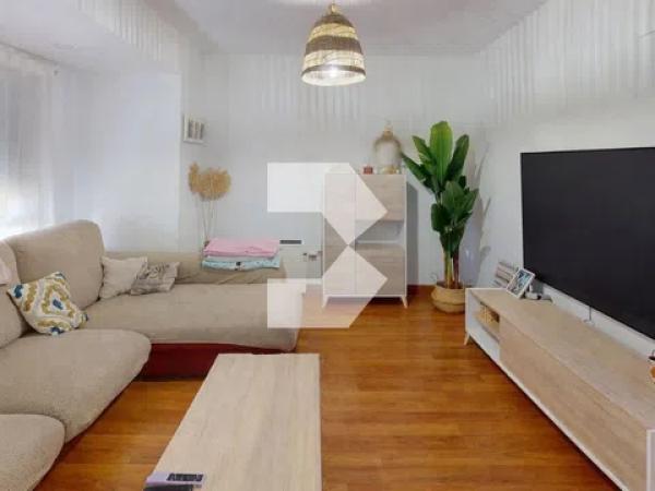 Sale of flat in Calle Republica Argentina, Alicante
photo 1
