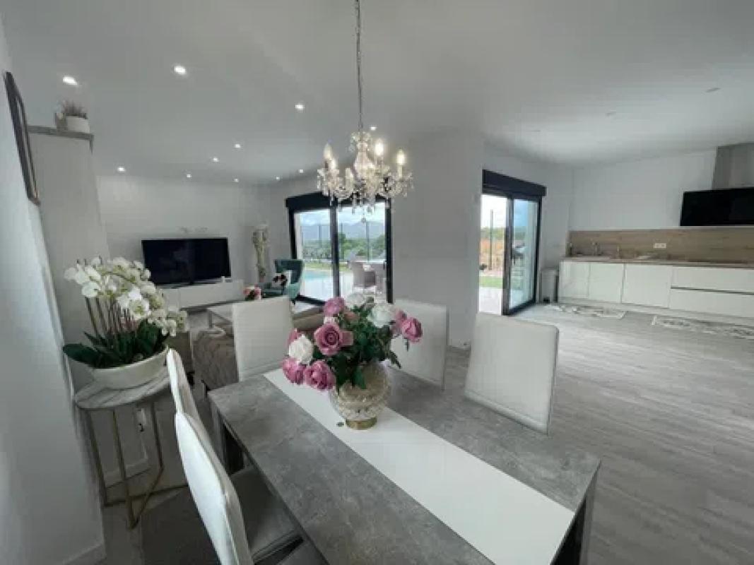 Sale of independent chalet in Avenida D' Escandinavia, Alfaz del Pi
photo 4