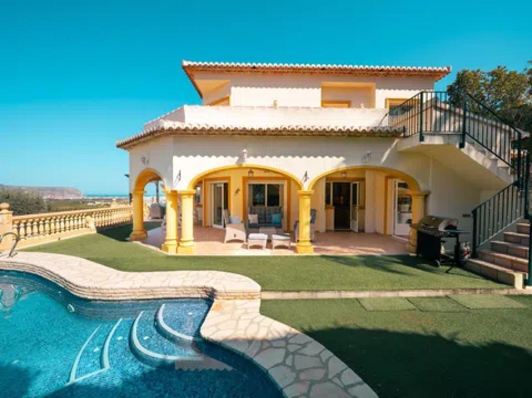 Sale of independent chalet in Calle del Río Cinca, 17, Jávea/Xàbia
photo 3