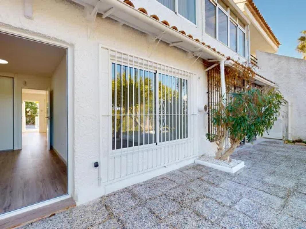 Sprzedaż niezależnego domku jednorodzinnego w  Barrio Villamartín, Orihuela photo 2