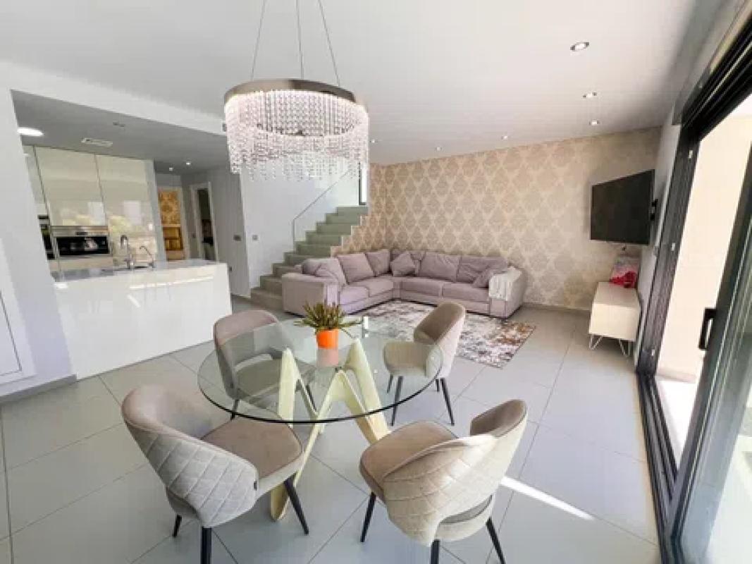 Venta de chalet independiente en Avenida del Salvador, 55, Rojales
photo 5