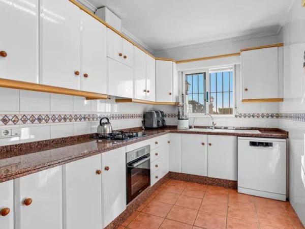 Частный шале на продаже в  Los Montesinos, Лос-Монтесинос photo 2