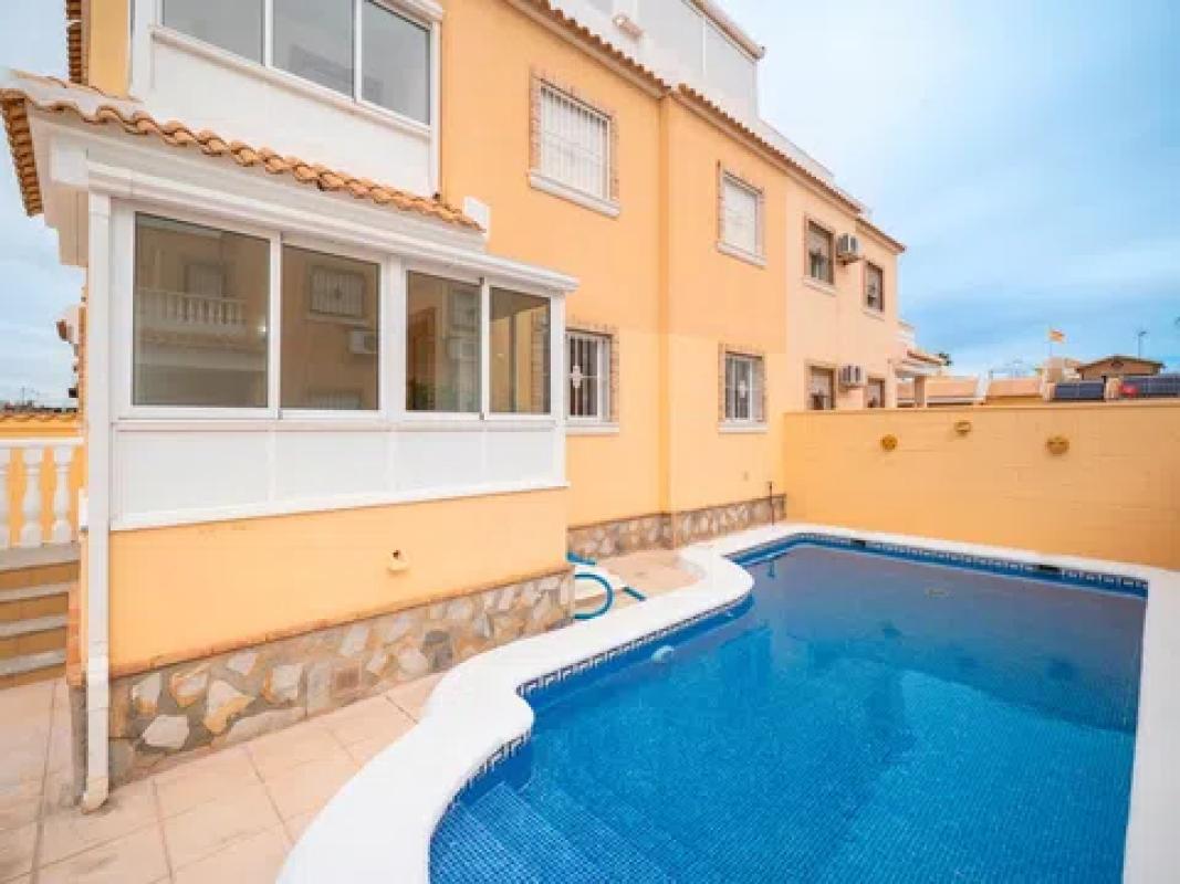 Propiedades en venta y alquiler en España photo 2