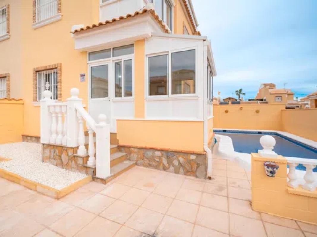 Propiedades en venta y alquiler en España photo 3