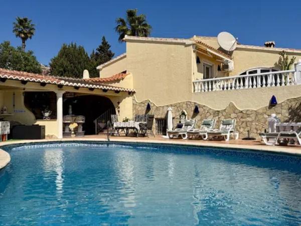 Chalet independiente en venta en Benimeit-Tabaira, Moraira
photo 1