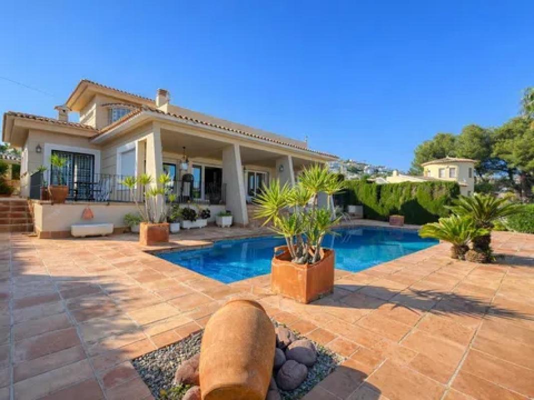 Venta de chalet independiente en Pinar de Advocat-Cometa, Moraira
photo 1