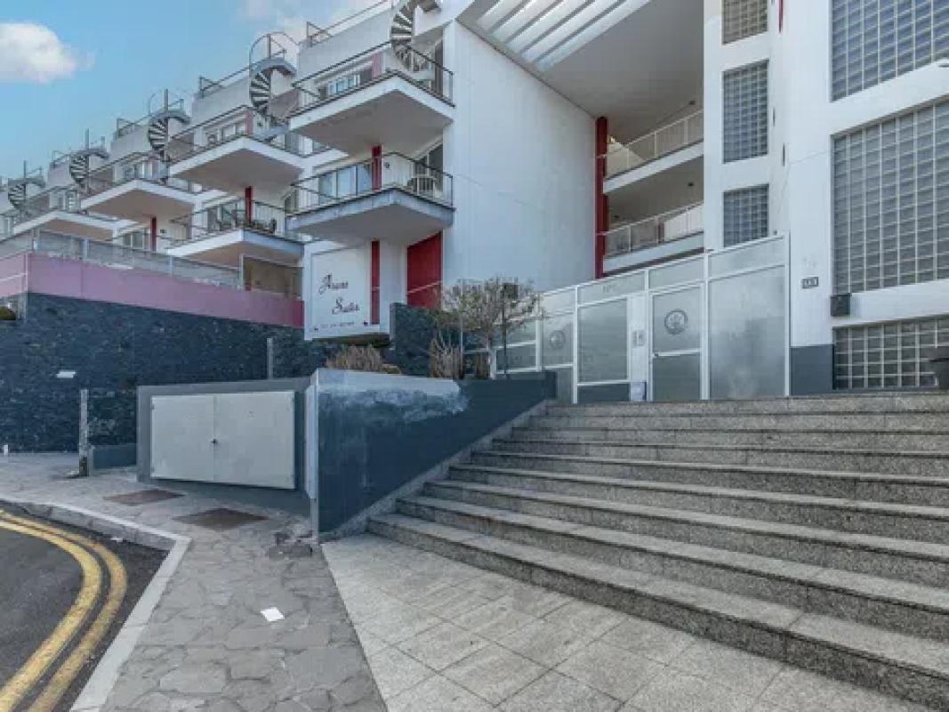 Sale of apartment in Calle Antonio González Barrios, Santiago del Teide
photo 2
