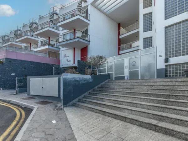 Sale of flat in Calle Antonio González Barrios, Santiago del Teide
 photo 2