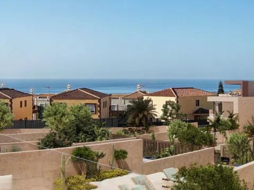 Venta de chalet adosado en Avenida San Francisco, 51 , Arona photo 2