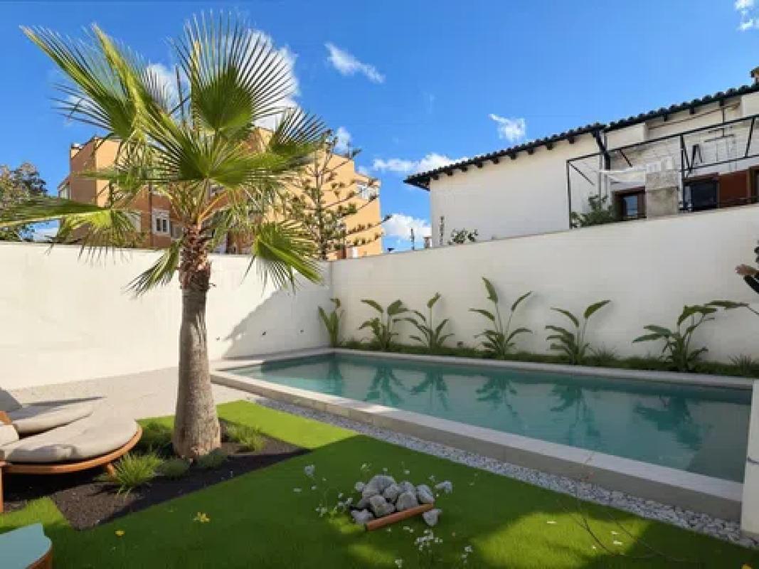 Sale of independent chalet in Calle Josep Ventanyol, 3, Palma de Mallorca
photo 2