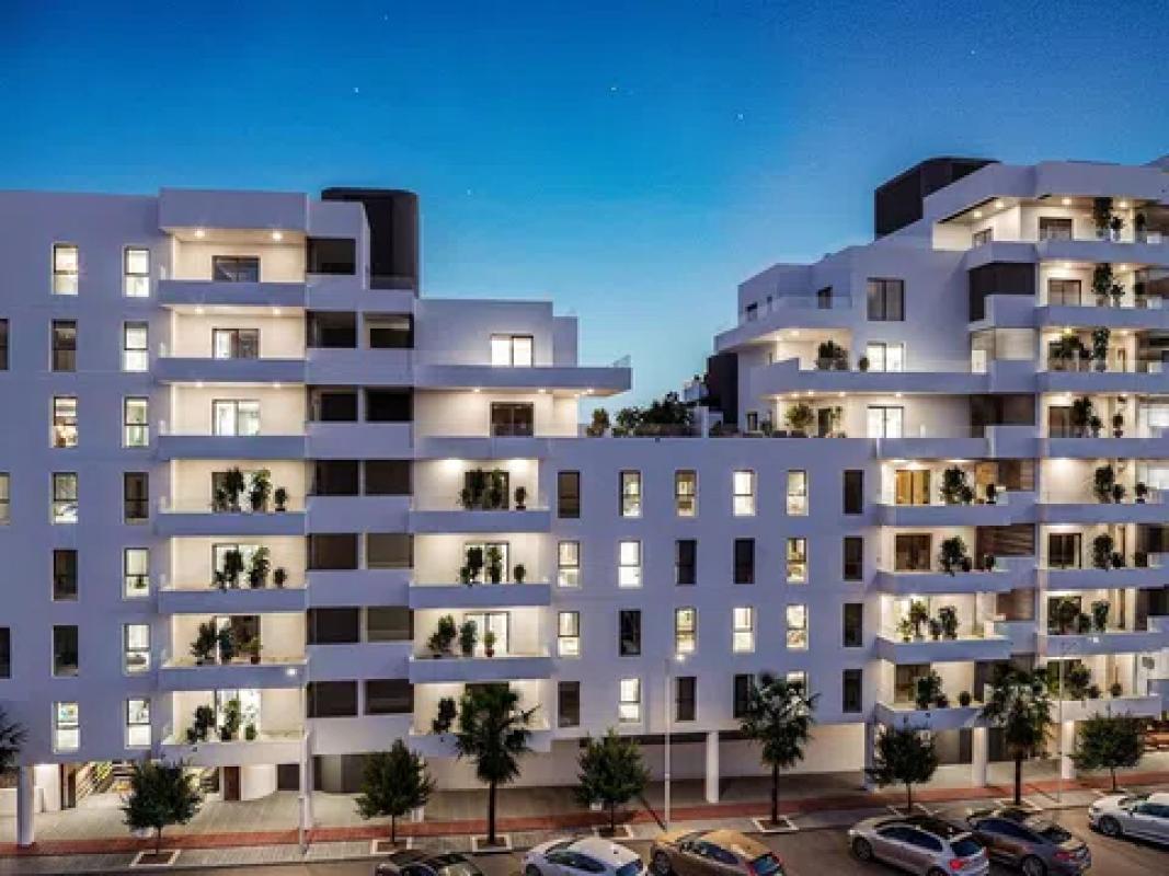 Продажа квартиры на Avenida Manuel Clavero Arévalo, 12, Дос Германаc
photo 2