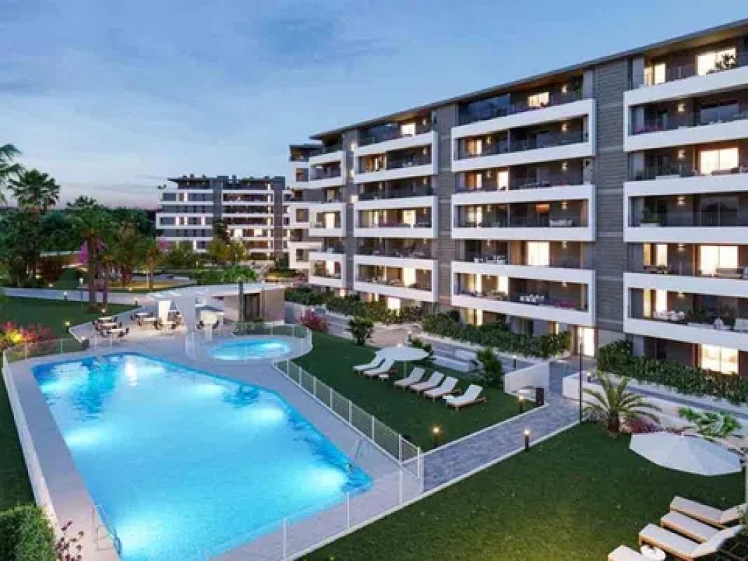 Venta de piso en Avenida Manuel Fraga Iribarne, Dos Hermanas
photo 1