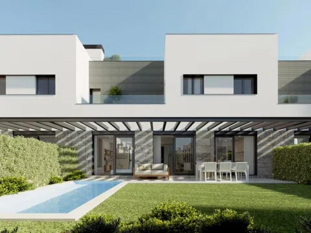 Venta de chalet adosado en  Calle Pingui, 31 , Palma de Mallorca photo 2