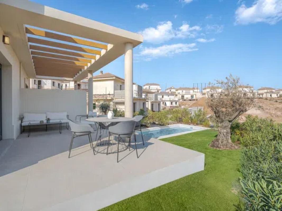 Venta de chalet adosado en Des Castellot s/n , Manacor photo 1