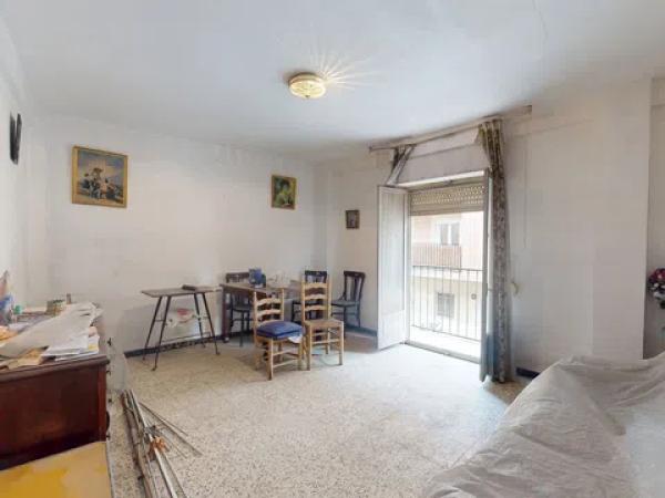 Sale of flat in Calle de la Mare de Déu de l'Assumpció, Elche / Elx
thumbnail 1