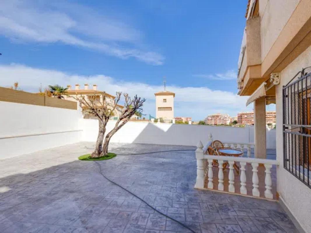 Sprzedaż mieszkania w Calle Itaca, 48, Torrevieja
 photo 2