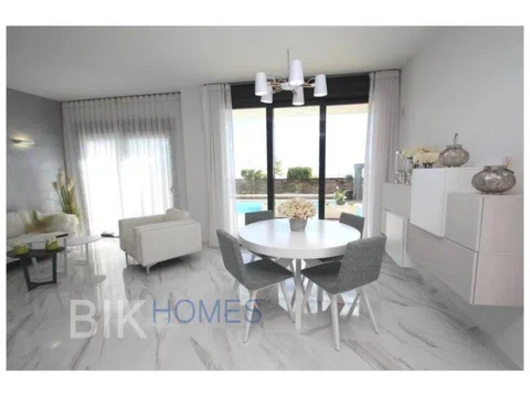 Properties for sale and rent in Spain photo 3