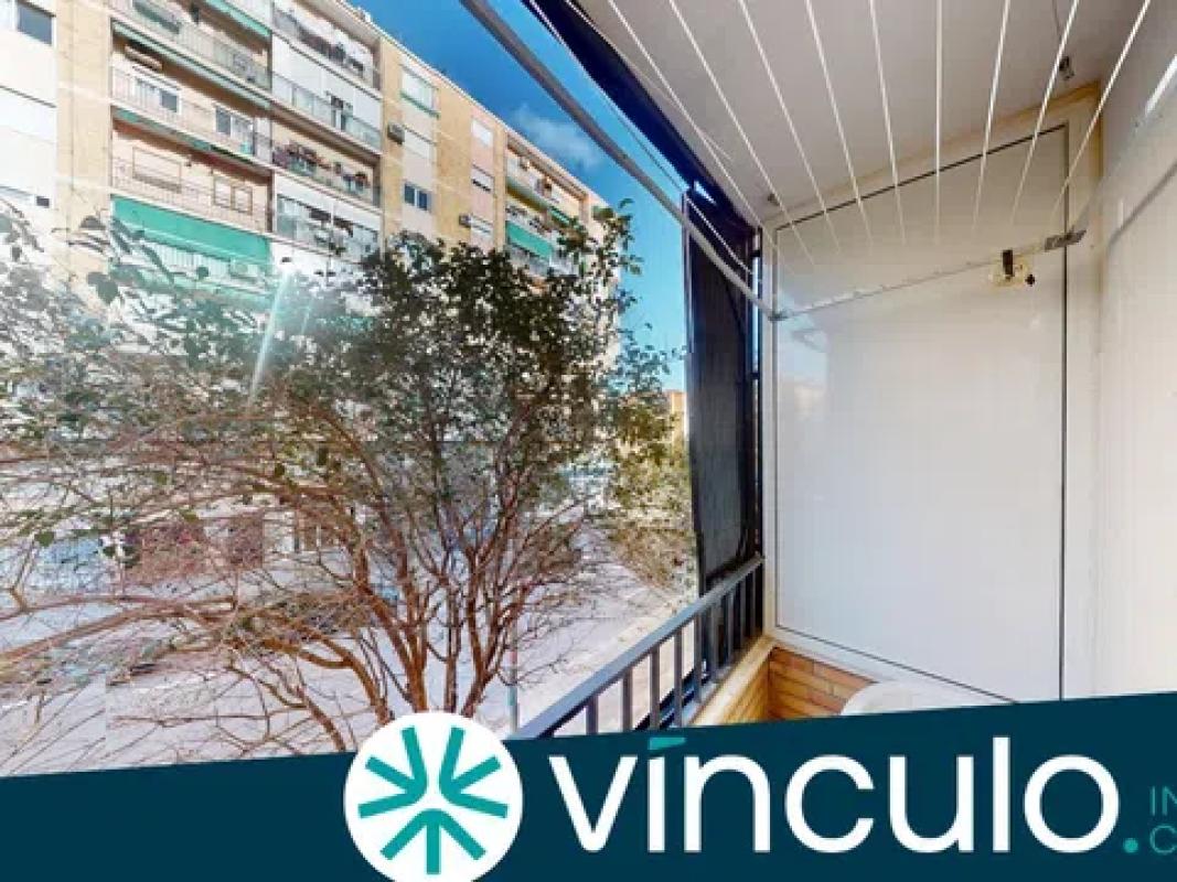 Sprzedaż mieszkania w Calle Sidi-Ifni s/n, Alicante / Alacant
photo 1