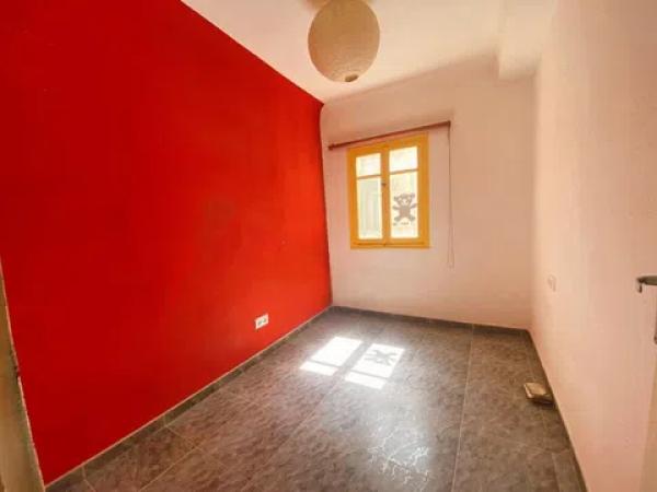 Sale of flat in Barrio Carolinas Altas, Alicante
 photo 4