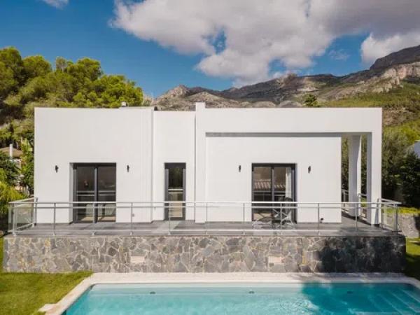Casa independiente en calle Garrofer thumbnail 1