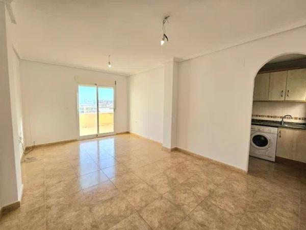 Ático en venta en Barrio Centro - Muelle Pesquero, Torrevieja thumbnail 2