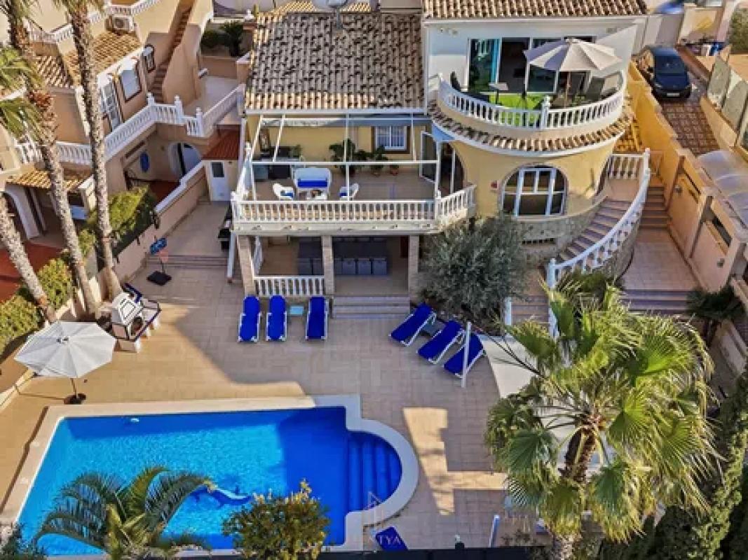 Sale of independent chalet in Calle de Bèlgica, Gran Alacant
photo 2