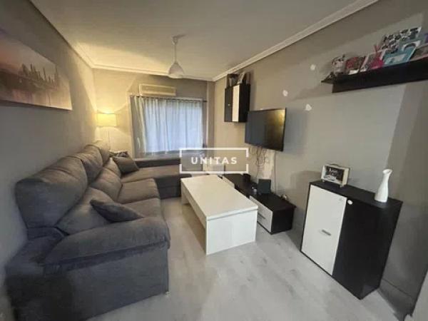 Продажа квартиры на Calle de Benefactora Remedios Uriarte, 2, Аликанте / Алакант
 photo 2