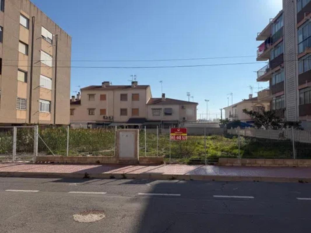 Продажа квартиры на Calle Hellín, 22, Санта Пола
photo 5