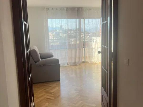 Продажа квартиры на Calle Cronista Vicente Martínez Morellá, Аликанте / Алакант
 photo 2
