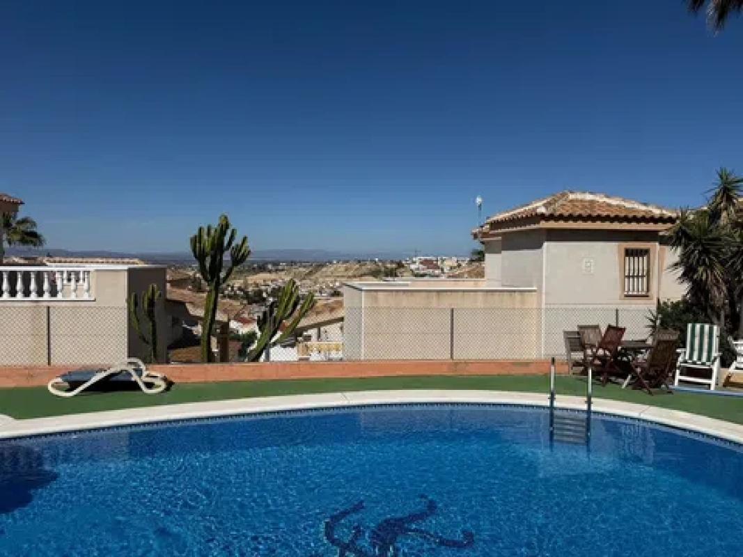 Venta de chalet independiente en UR PUEBLO LUCERO, Rojales
photo 2