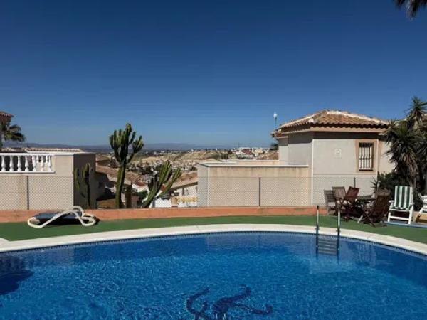 Casa independiente en Ur Pueblo Lucero thumbnail 1