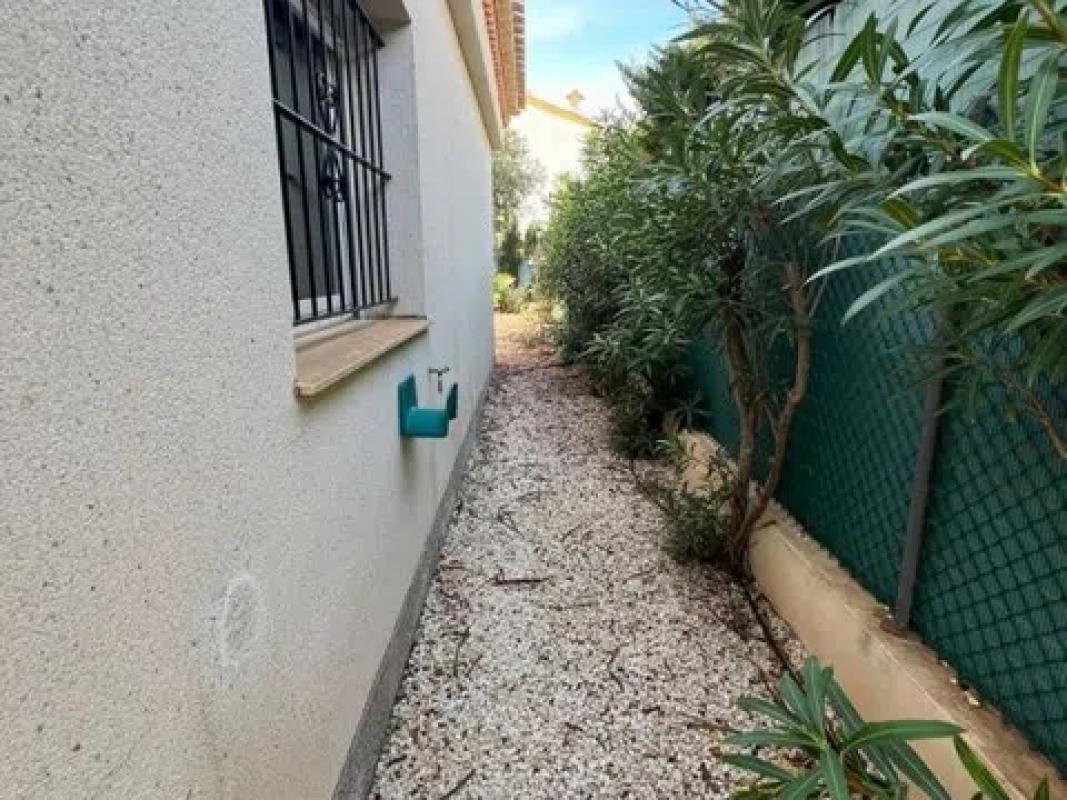Venta de chalet independiente en Barrio La Zenia, Orihuela
photo 2