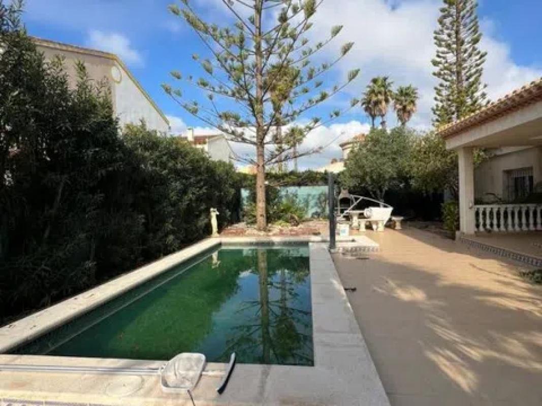Venta de chalet independiente en Barrio La Zenia, Orihuela
photo 3